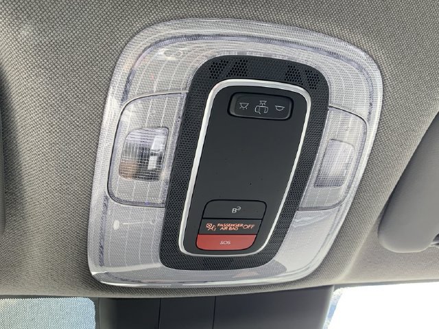 Used 2025 Hyundai Elantra SEL FWD image 31