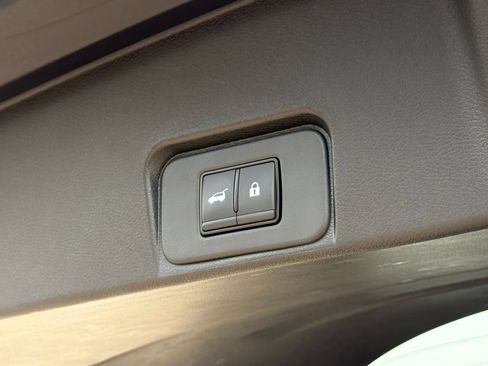 Used 2026 Nissan Rogue SL FWD image 24