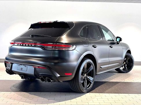 Used 2023 Porsche Macan AWD/4WD image 10