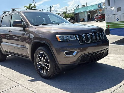 Used 2019 Jeep Grand Cherokee Laredo w/ 18" Wheel & 8.4" Radio Group AWD/4WD image 16