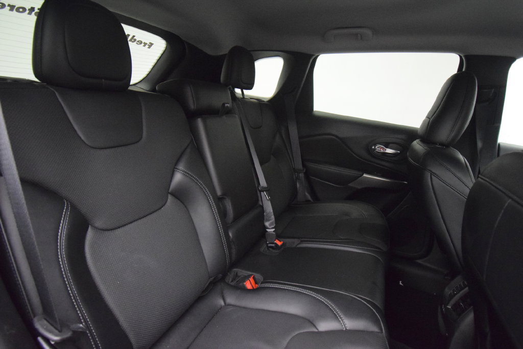 Used 2022 Jeep Cherokee Latitude Lux FWD image 18