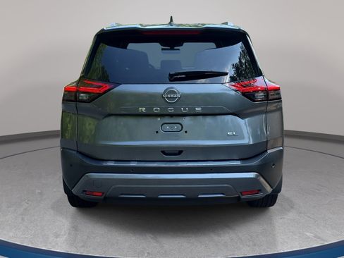 Used 2023 Nissan Rogue SL w/ SL Premium Package FWD image 6
