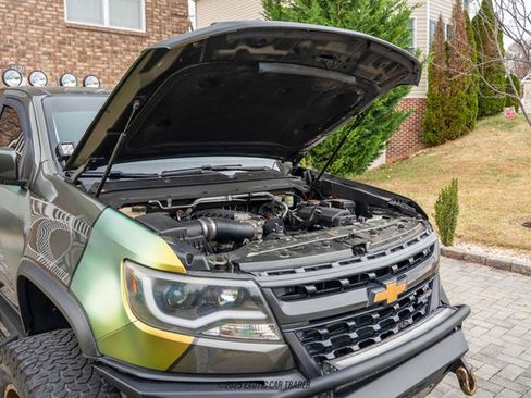 Used 2017 Chevrolet Colorado ZR2 w/ LPO, Premium Interior Package image 17