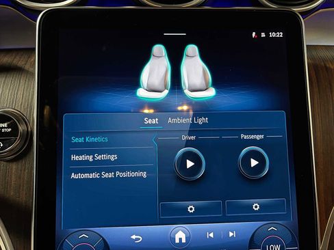 Certified 2026 Mercedes-Benz GLC 300 4MATIC image 34