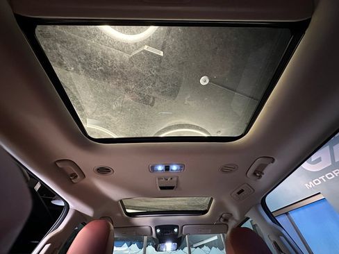 Used 2024 Kia Carnival SX Prestige FWD image 23