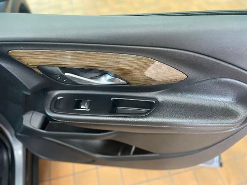 Used 2018 GMC Terrain SLE w/ Driver Convenience Package AWD/4WD image 18