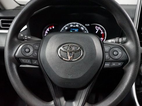 Used 2025 Toyota RAV4 XLE FWD image 12