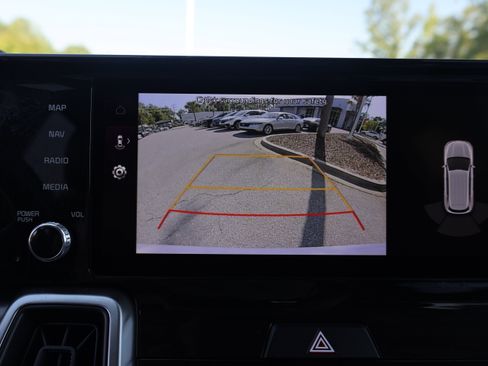 Used 2022 Kia Sorento S w/ Panoramic Sunroof Package FWD image 19