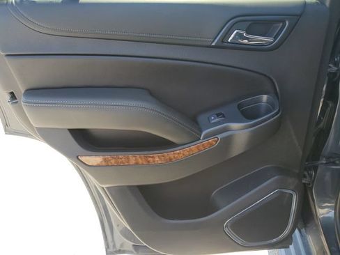 Used 2019 Chevrolet Tahoe Premier AWD/4WD image 18