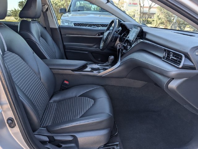 Used 2024 Toyota Camry SE FWD image 30