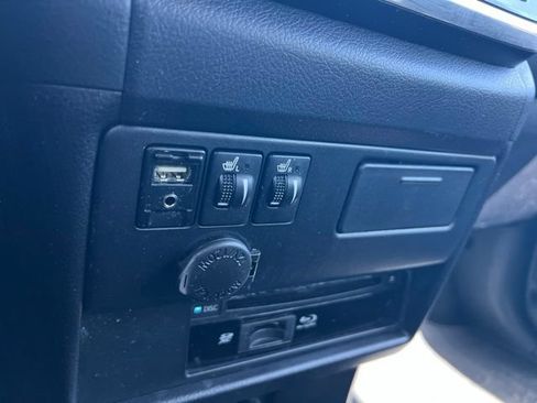 Used 2017 Toyota Sienna SE Premium FWD image 21