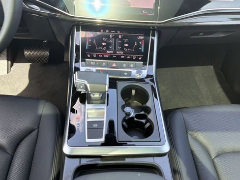 Certified 2023 Audi Q7 2.0T Premium Plus w/ Premium Plus Package AWD/4WD image 19