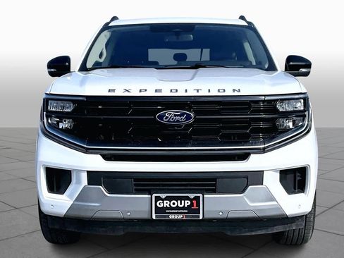Used 2025 Ford Expedition Max Platinum image 4