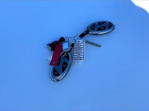 Used 2024 Hyundai Elantra SEL w/ Convenience Package image 11