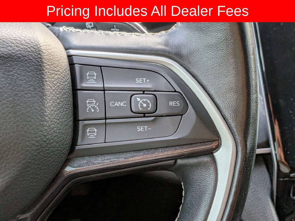 Used 2022 Jeep Grand Cherokee L Laredo w/ Luxury Tech Group I AWD/4WD image 28