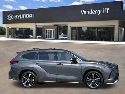 Used 2022 Toyota Highlander XSE