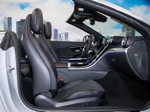 Used 2026 Mercedes-Benz CLE 53 AMG 4MATIC Cabriolet image 23