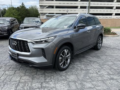 Certified 2024 INFINITI QX60 Luxe image 3