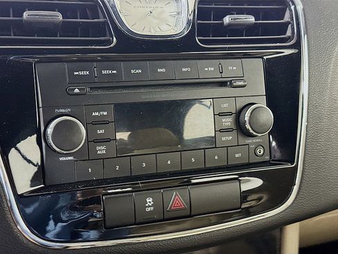 Used 2013 Chrysler 200 Touring image 14