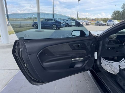 Used 2024 Ford Mustang Coupe image 12