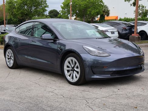 Used 2023 Tesla Model 3 Standard Range RWD image 2