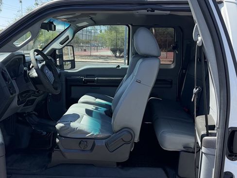 Used 2015 Ford F250 XL w/ Power Equipment Group AWD/4WD image 9
