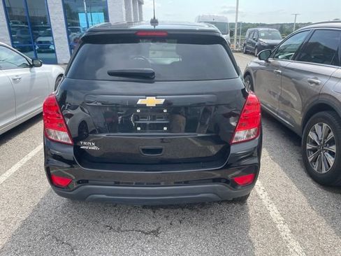 Used 2020 Chevrolet Trax LS w/ Tint and Cruise Package FWD image 5