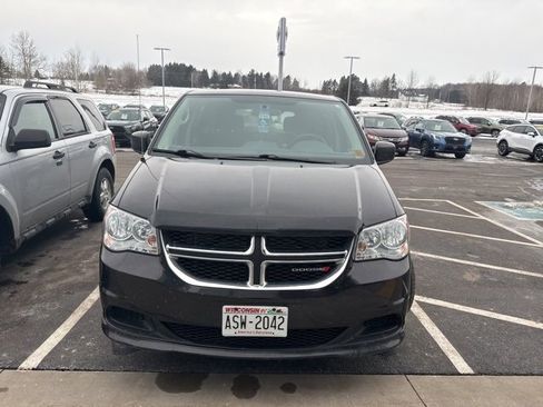 Used 2015 Dodge Grand Caravan SE w/ Quick Order Package 29E SE image 2