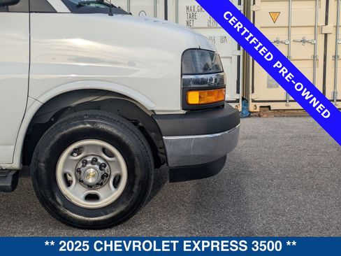 Used 2025 Chevrolet Express 3500 LT w/ LT Preferred Equipment Group RWD image 12