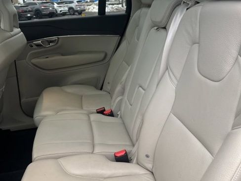 Used 2020 Volvo XC90 T6 Momentum image 19