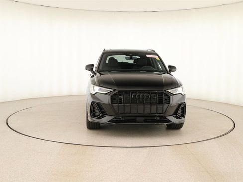 Certified 2025 Audi Q3 2.0T Premium Plus w/ Premium Plus Package image 11