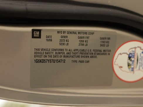 Used 2007 Cadillac DTS Luxury II image 41