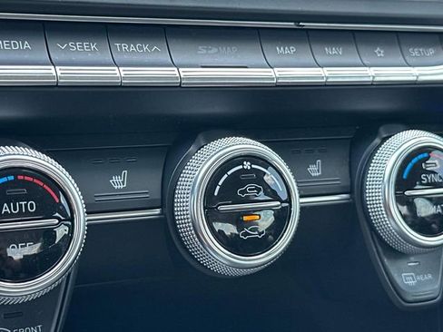 Used 2021 Genesis G70 2.0T w/ Elite Package image 26