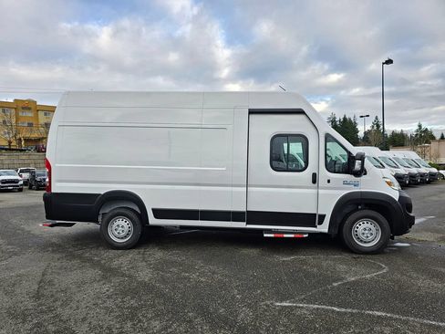 New 2024 RAM ProMaster 3500 w/ Delivery Van Package FWD image 3