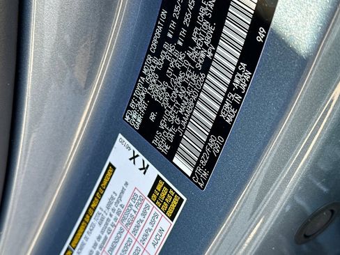 Used 2023 Lexus RZ 450e Premium image 22