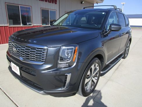 Used 2021 Kia Telluride S AWD/4WD image 2