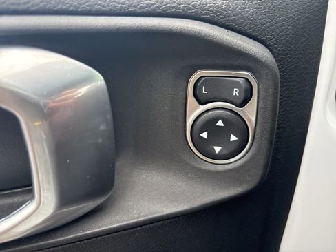 Used 2022 Jeep Gladiator Sport image 23