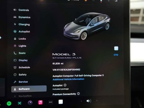 Used 2021 Tesla Model 3 Standard Range Plus image 33