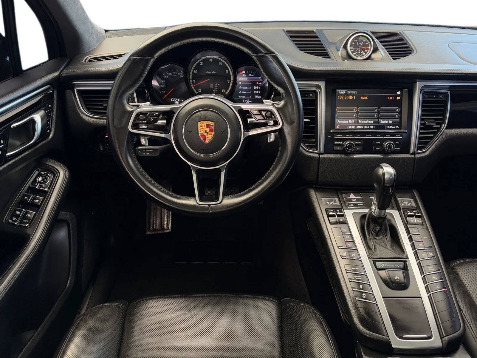 Used 2015 Porsche Macan Turbo AWD/4WD image 26