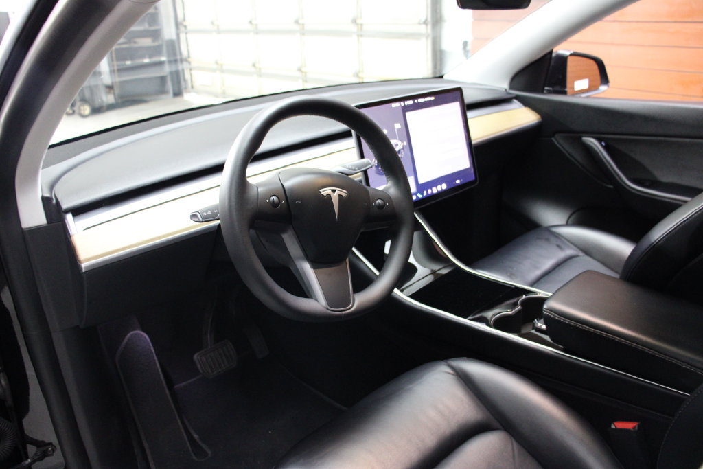 Used 2021 Tesla Model Y Long Range AWD/4WD image 15