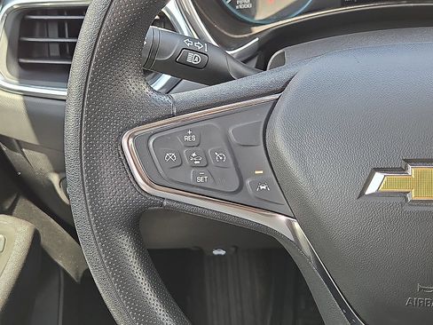 Used 2021 Chevrolet Equinox LS w/ LS Convenience Package FWD image 18