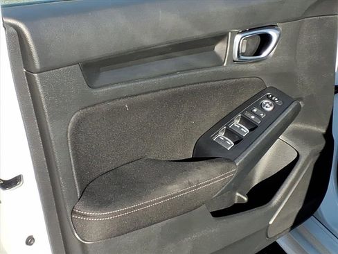 Used 2023 Honda Civic Sport image 12