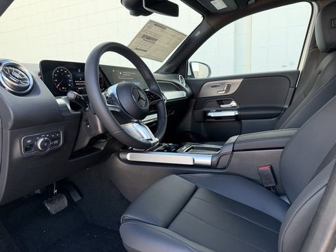 New 2026 Mercedes-Benz GLB 250 4MATIC image 18