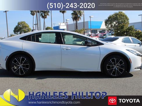 Used 2024 Toyota Prius XLE image 6