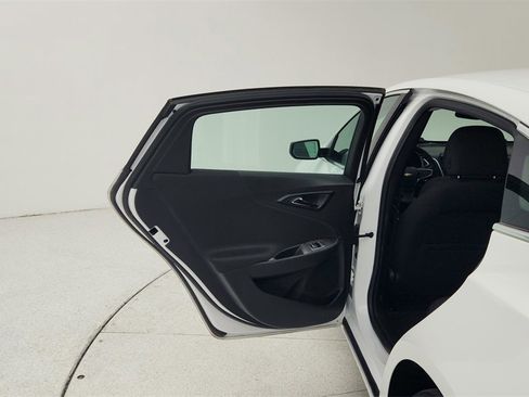 Certified 2019 Chevrolet Malibu LS image 25