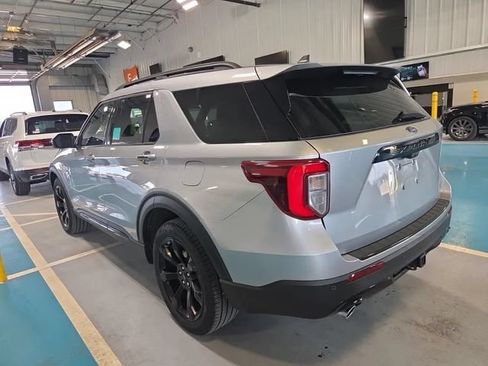 Used 2024 Ford Explorer ST-Line w/ Class IV Trailer Tow Package AWD/4WD image 2