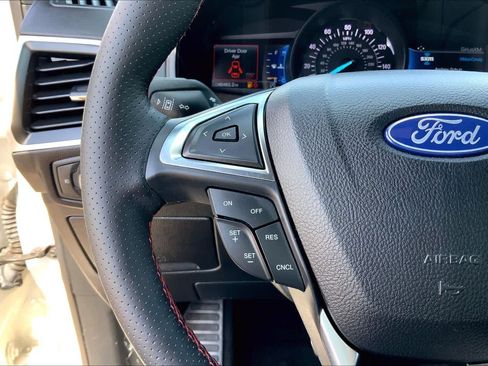 Used 2022 Ford Edge ST-Line w/ Cargo Accessory Package AWD/4WD image 24
