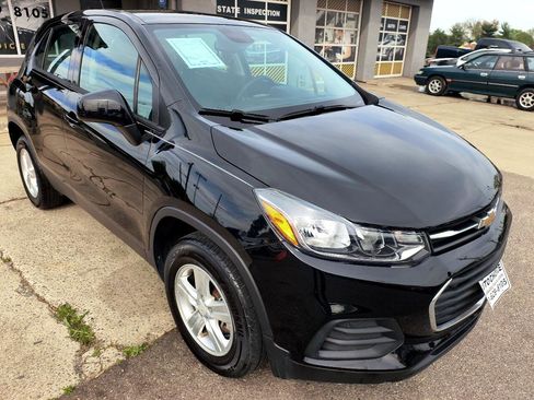 Used 2020 Chevrolet Trax LS image 22