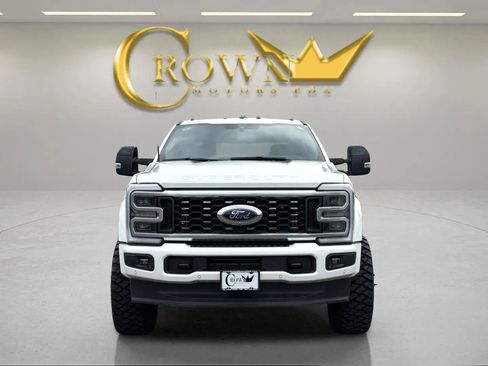 Used 2026 Ford F450 Platinum w/ FX4 Off-Road Package image 3