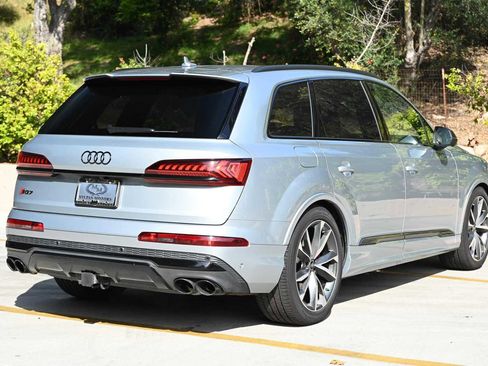 Used 2023 Audi SQ7 Prestige AWD/4WD image 5
